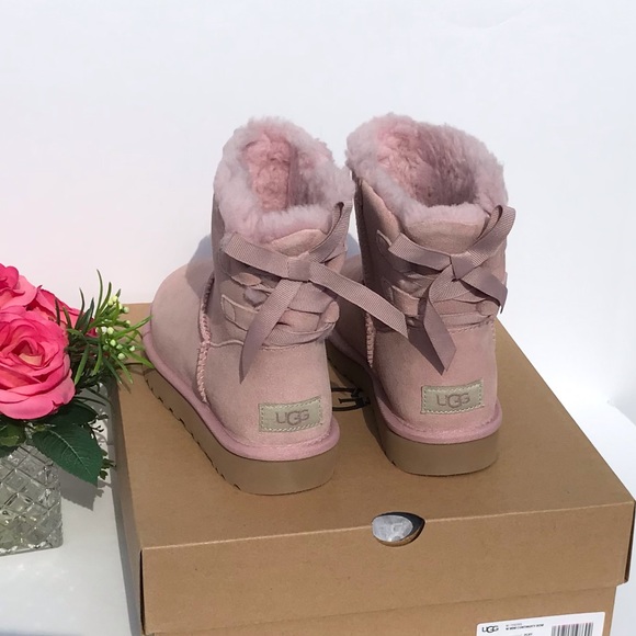 UGG Mini Continuity Bow Boots - Picture 6 of 8